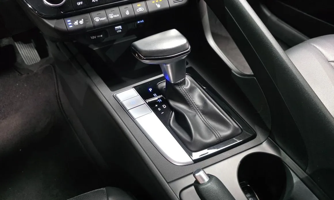 Hyundai AVANTE — фото 9