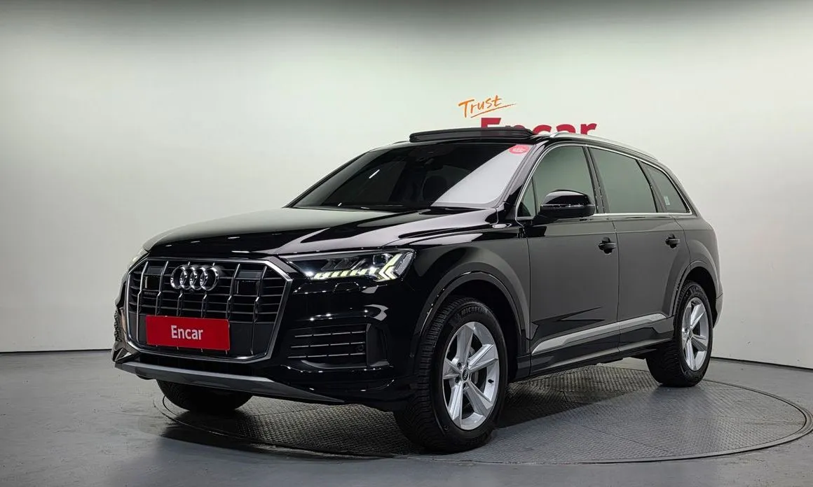 Audi Q7 — фото 1