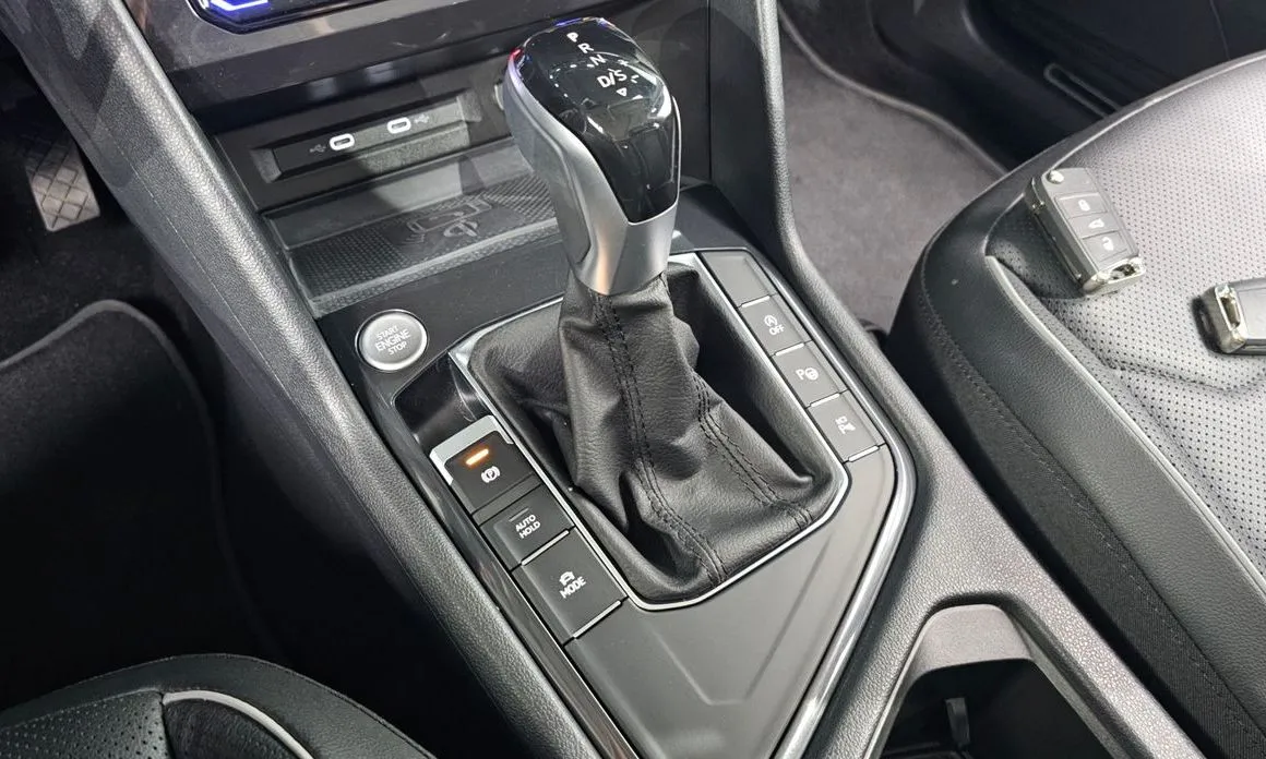 Volkswagen Tiguan — фото 10