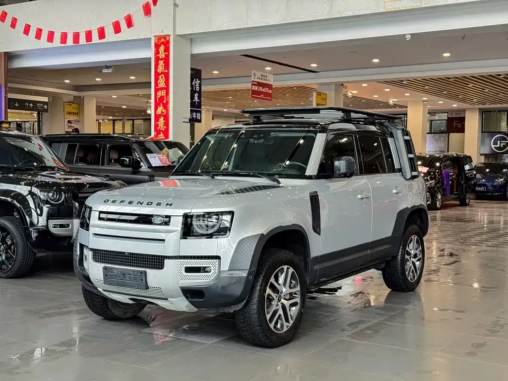 Land Rover Defender — фото 1