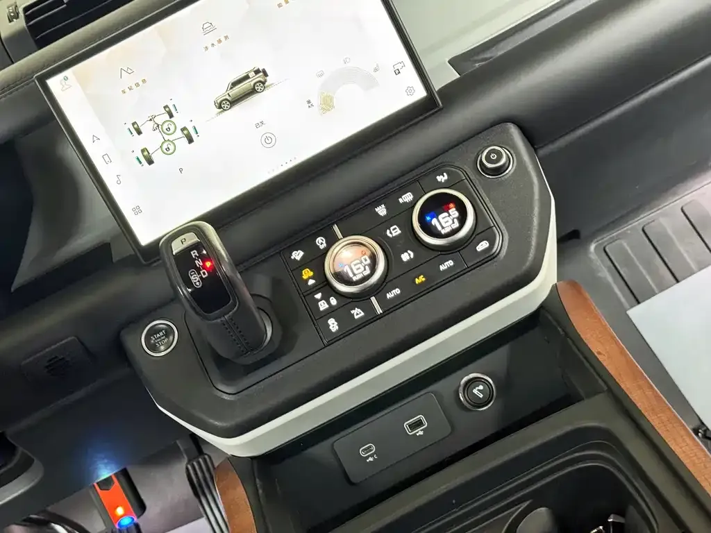 Land Rover Defender — фото 4