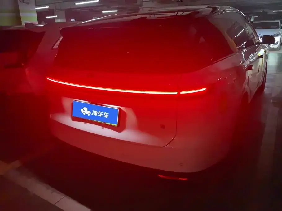 Li Auto Li i8 — фото 8