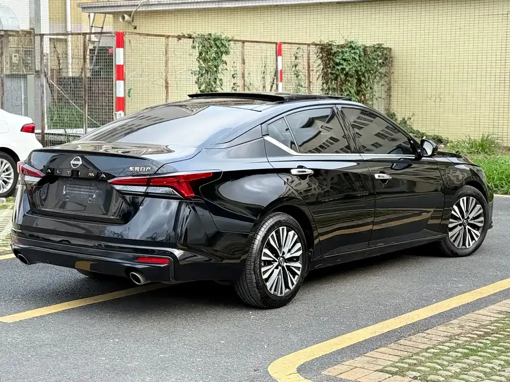 Nissan Teana — фото 6