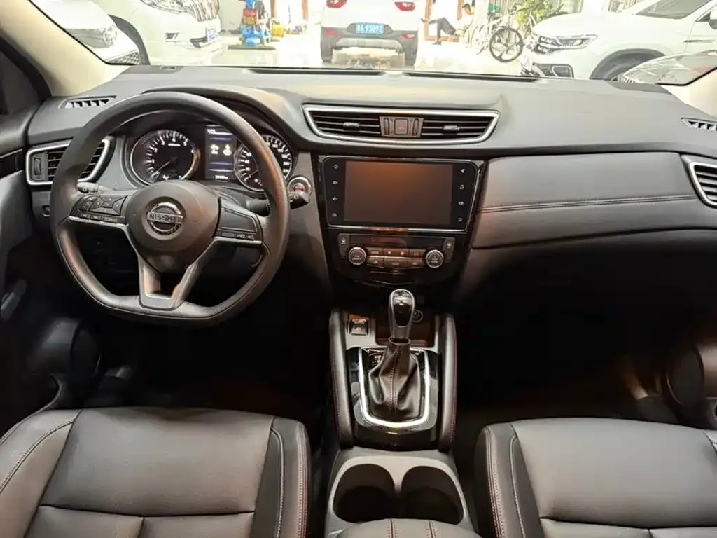 Nissan Qashqai — фото 10
