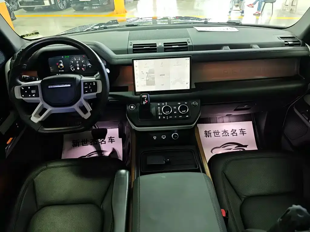 Land Rover Defender — фото 10