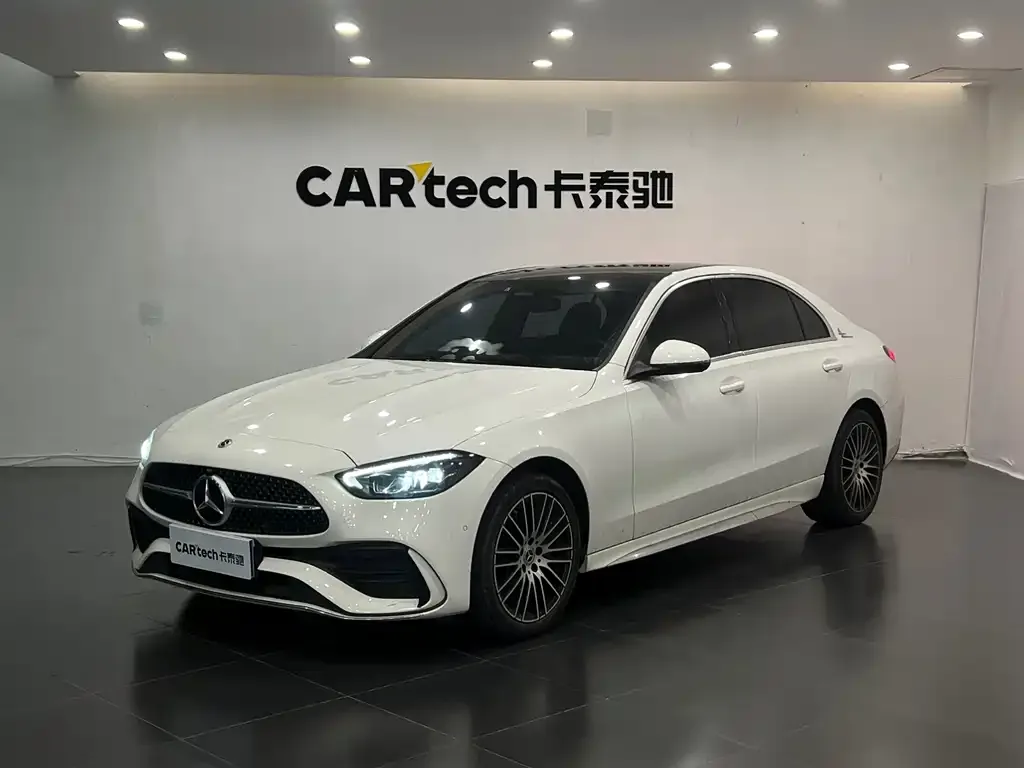 Mercedes-Benz C-Class — фото 1