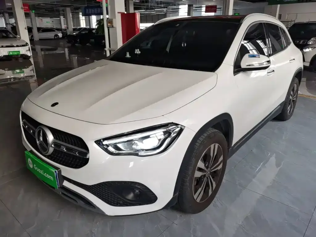 Mercedes-Benz GLA — фото 1