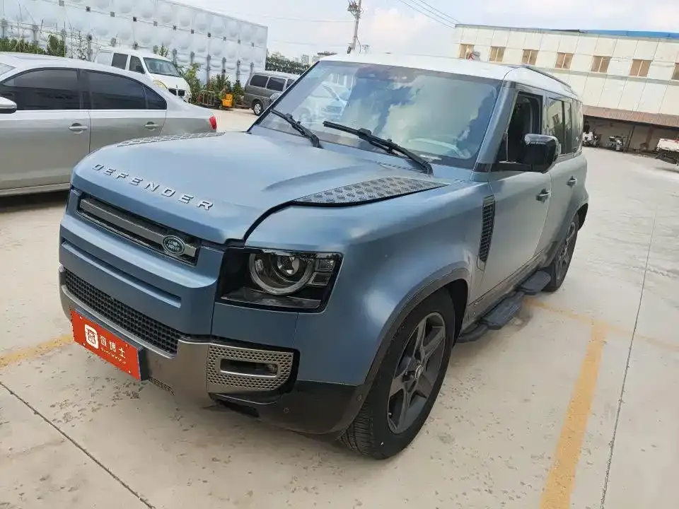 Land Rover Defender — фото 1