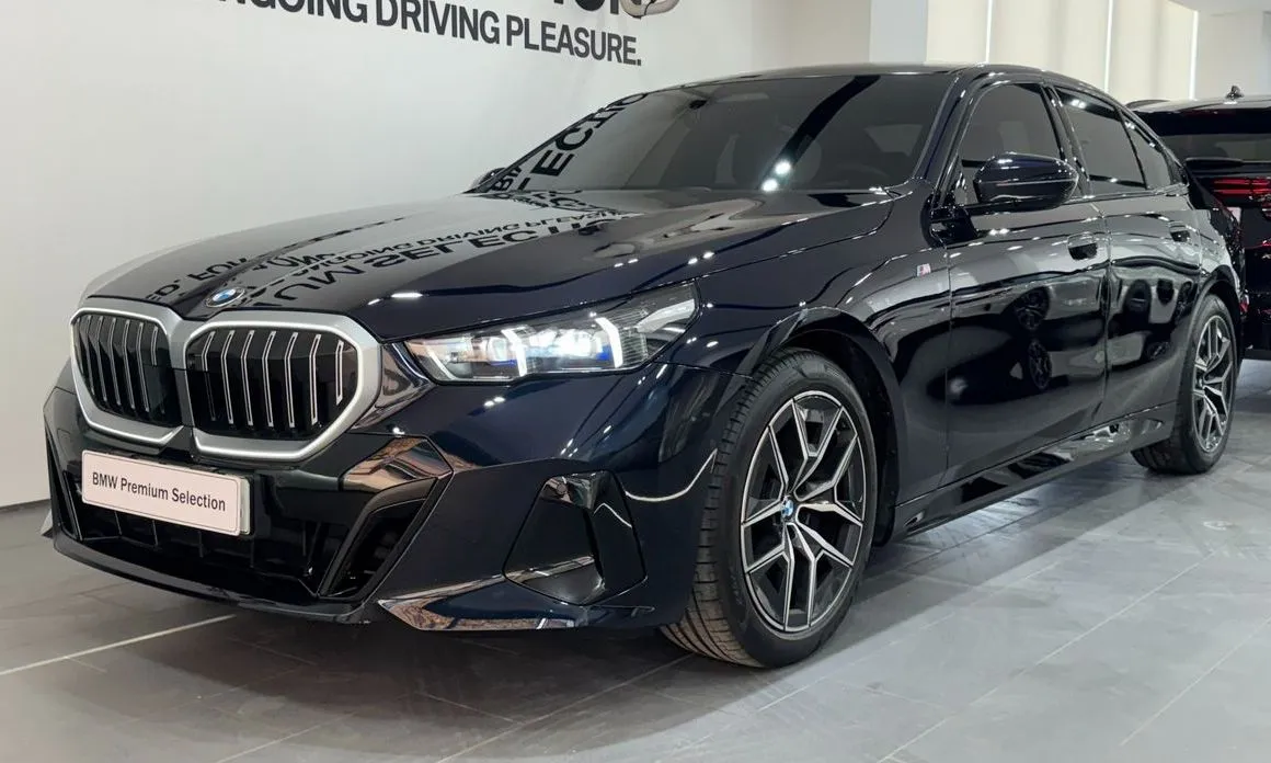 BMW 5-Series — фото 1