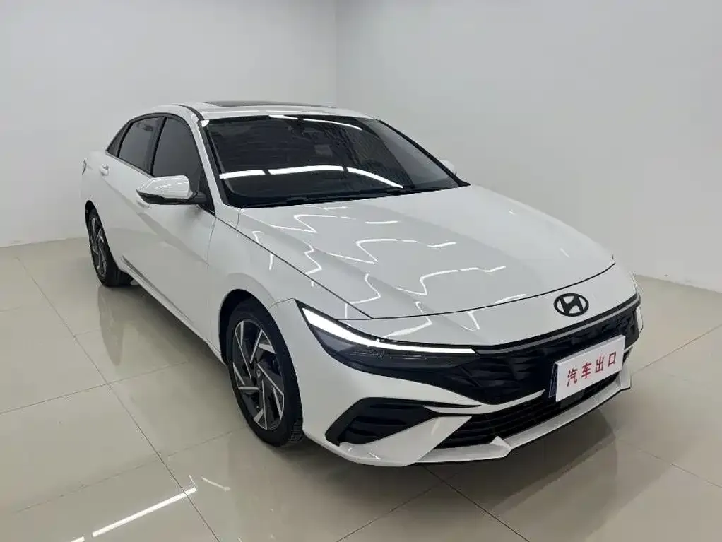 Hyundai Elantra — фото 4
