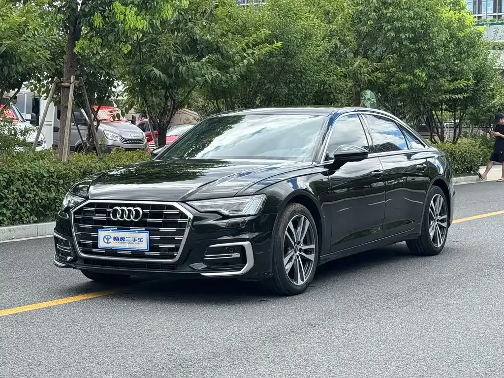 Audi A6L — фото 1
