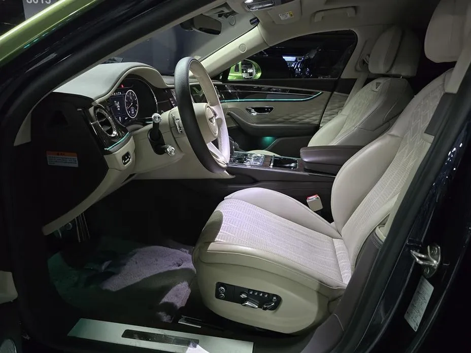 Bentley Flying Spur — фото 6