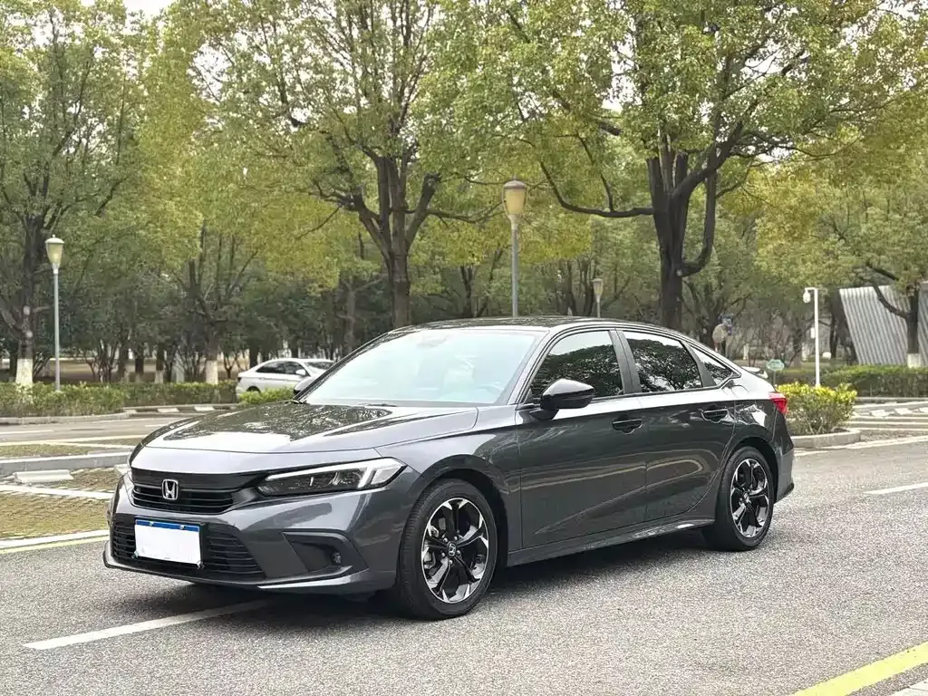 Honda Civic — фото 1