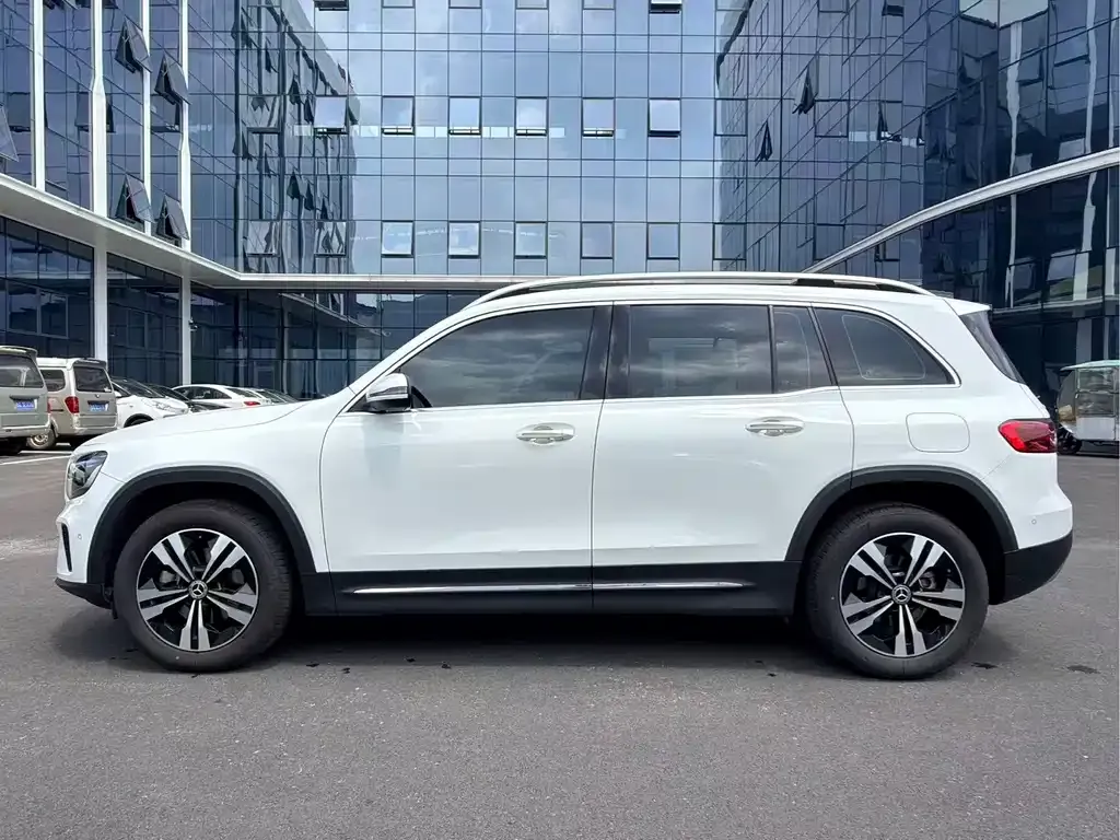 Mercedes-Benz GLB — фото 5