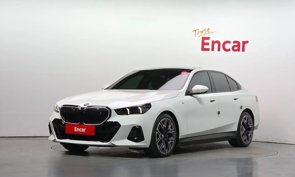BMW i5 — фото 1