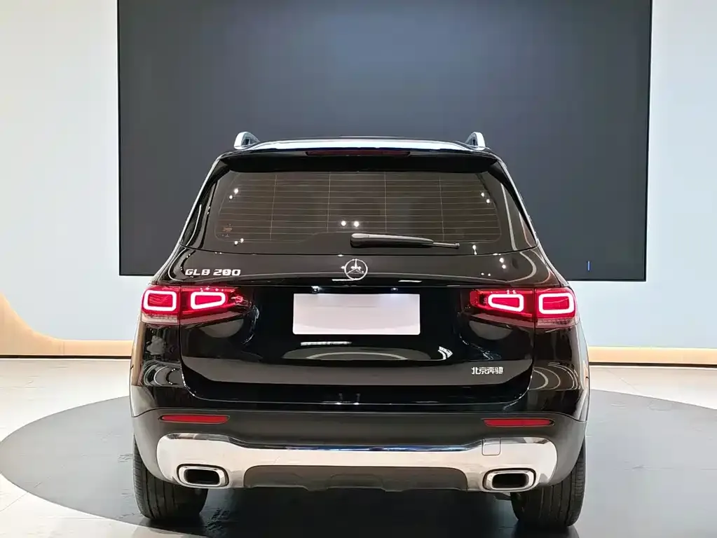 Mercedes-Benz GLB — фото 5