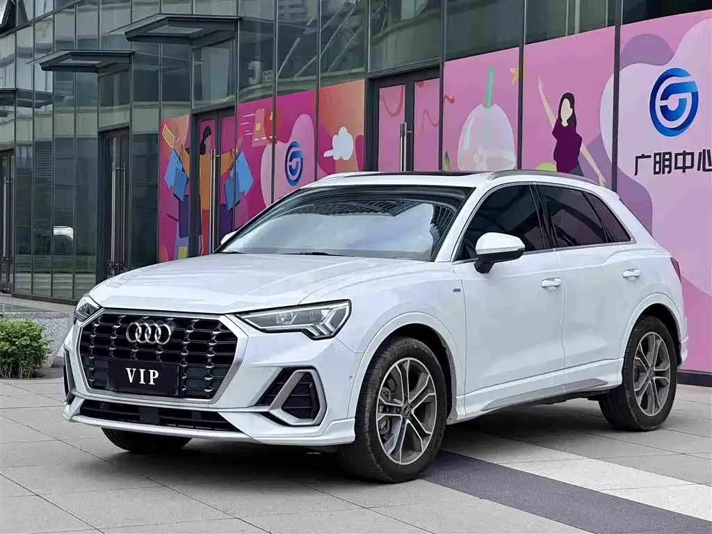 Audi Q3 — фото 1