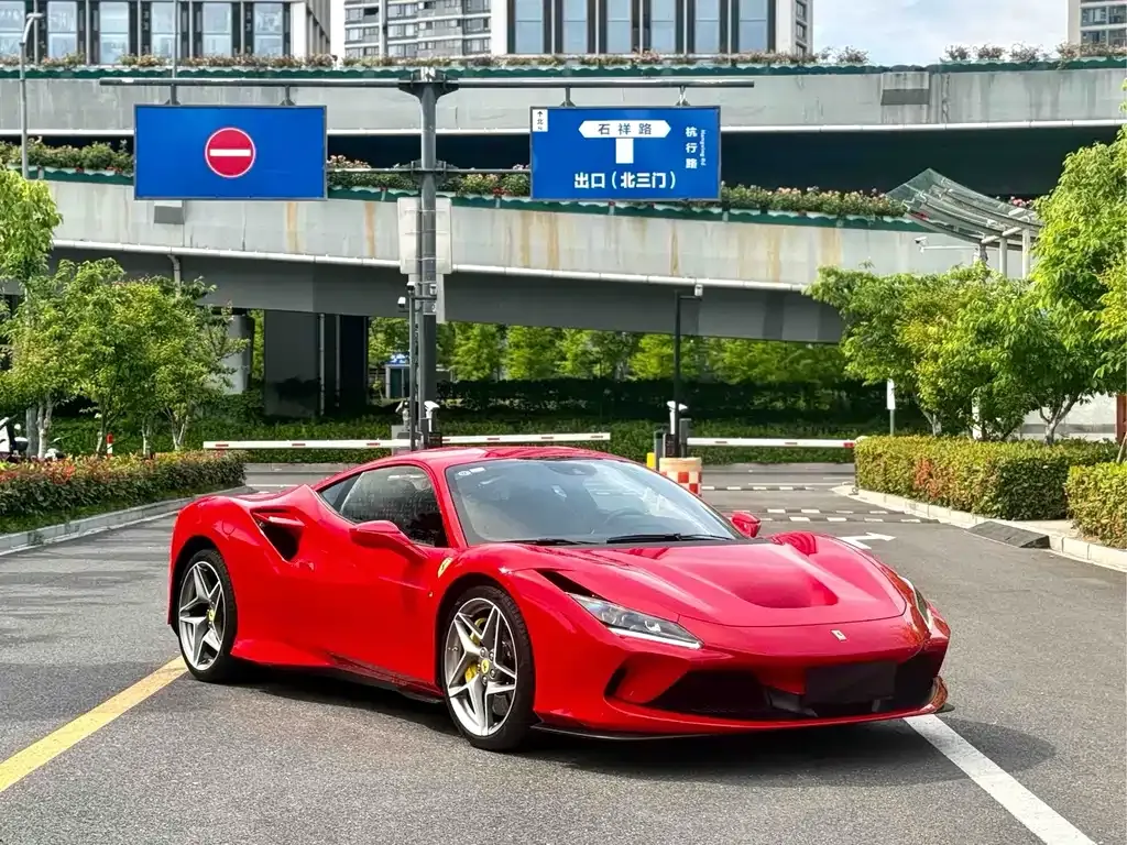 Ferrari F8 — фото 9