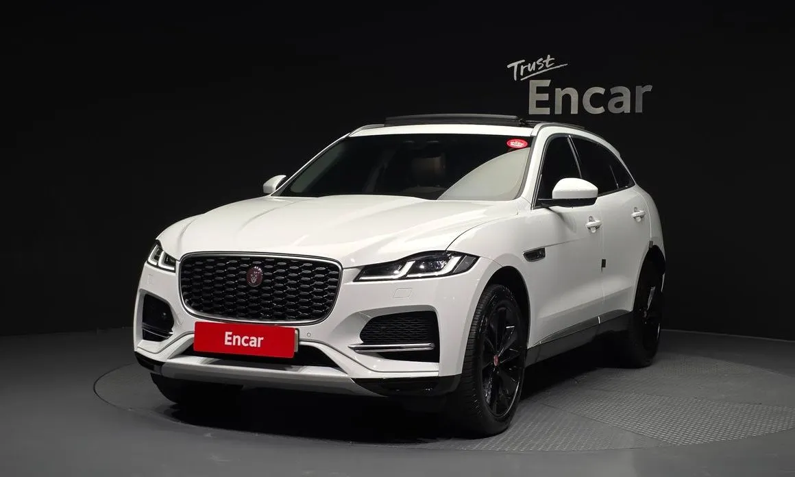 Jaguar F-PACE — фото 1