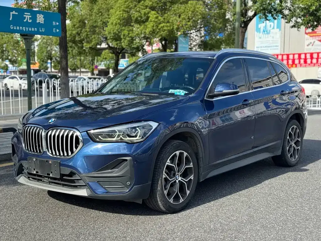 BMW X1 — фото 1