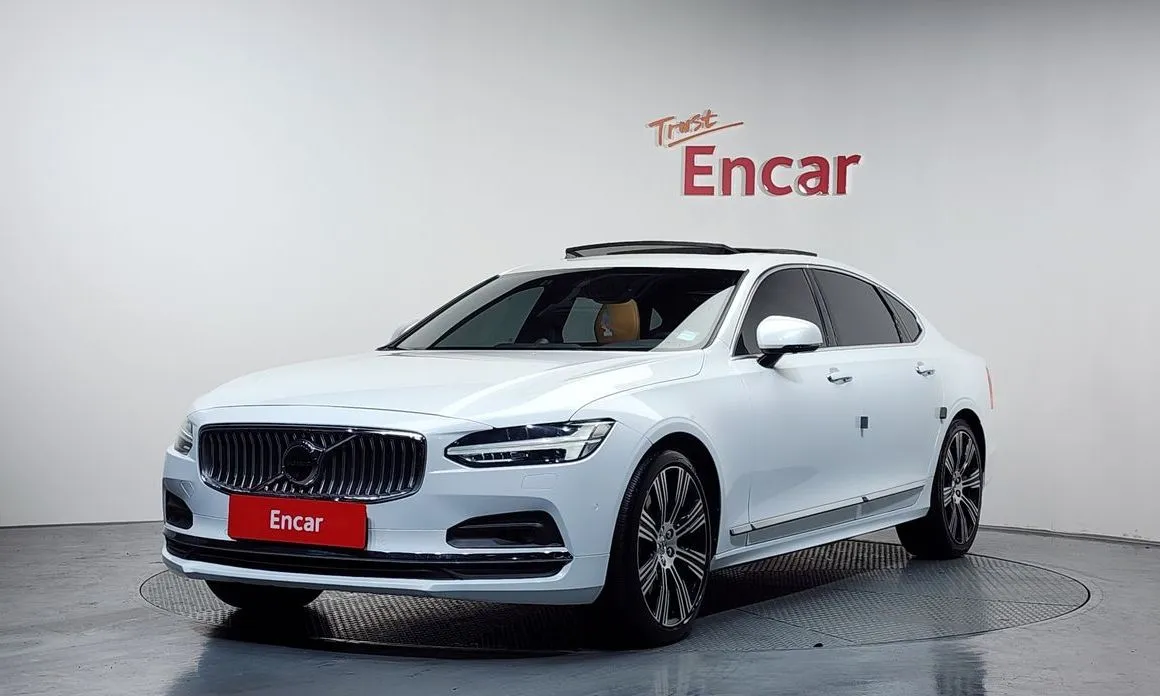 Volvo S90 — фото 1