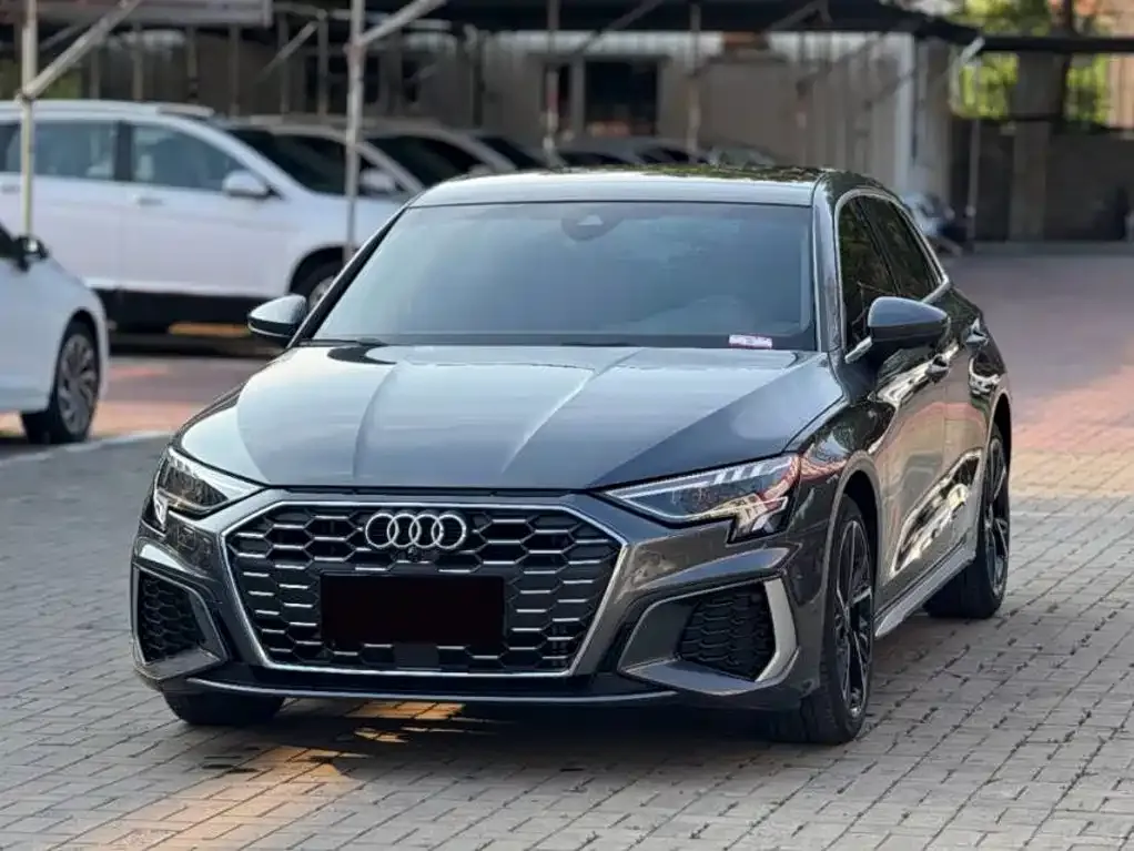Audi A3 — фото 1