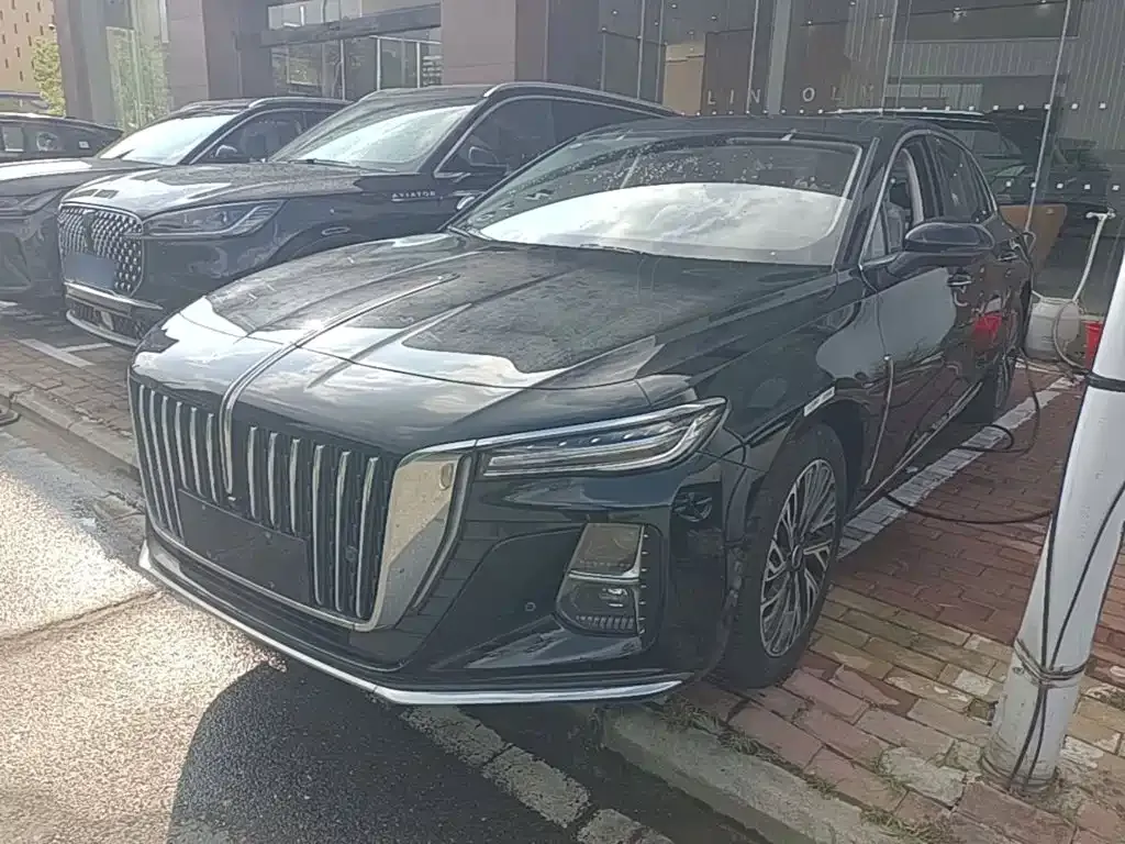 Hongqi H5 — фото 1