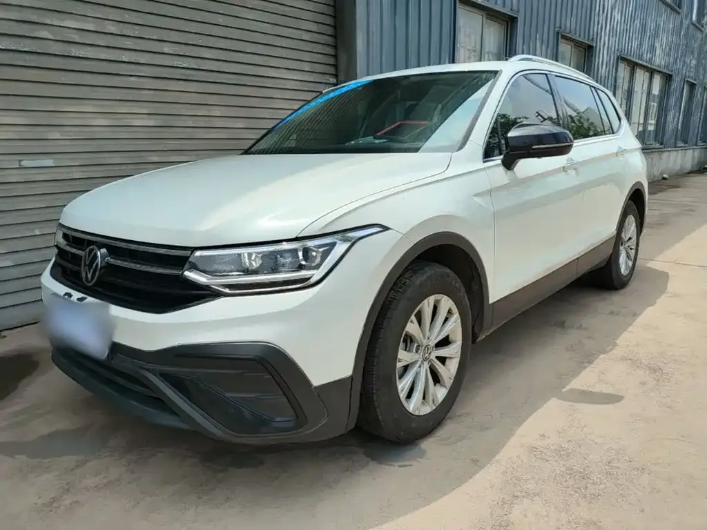Volkswagen Tiguan L — фото 8