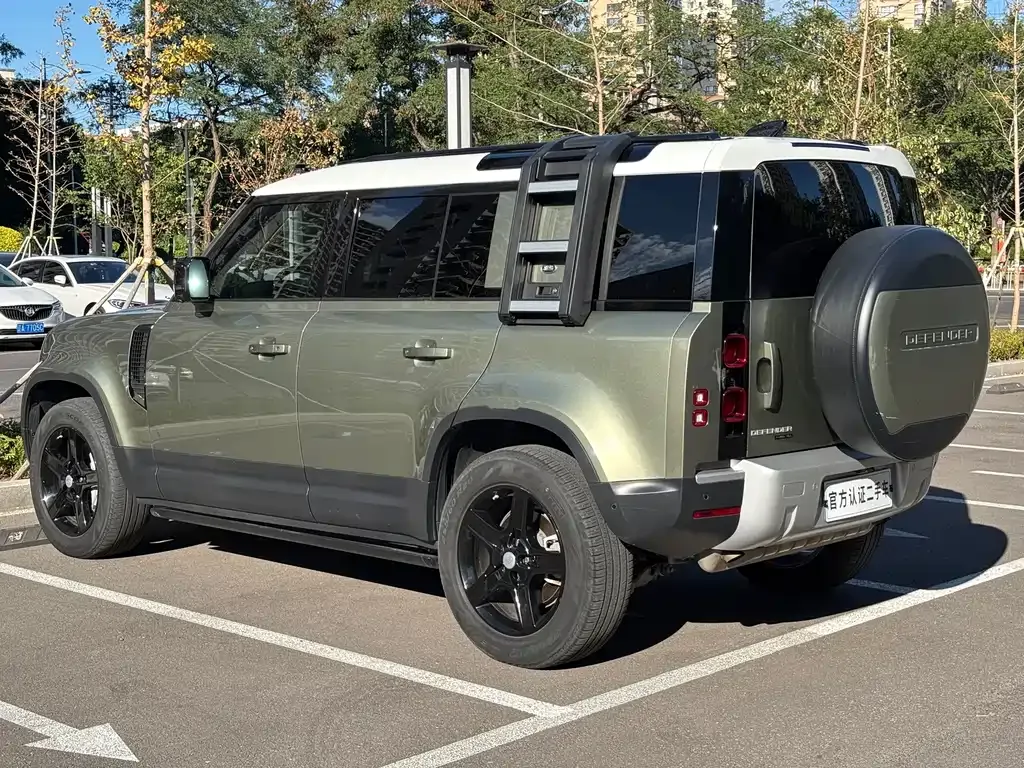 Land Rover Defender — фото 9