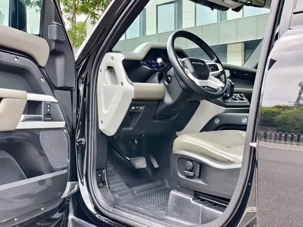 Land Rover Defender — фото 8