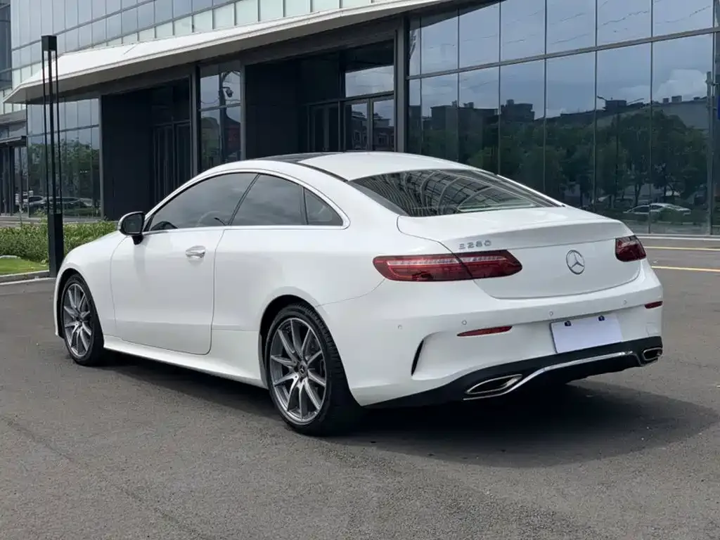 Mercedes-Benz E-Class (Import) — фото 4