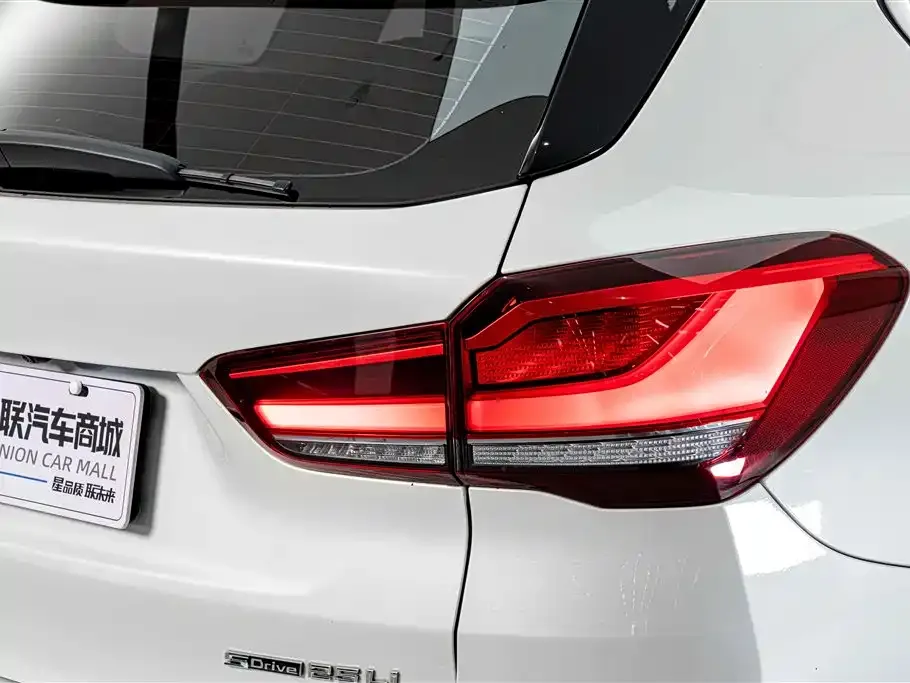 BMW X1 — фото 6