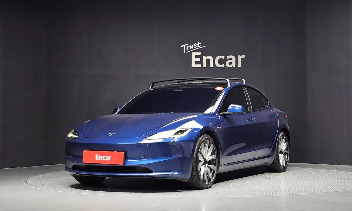 Tesla Model 3 — фото 1