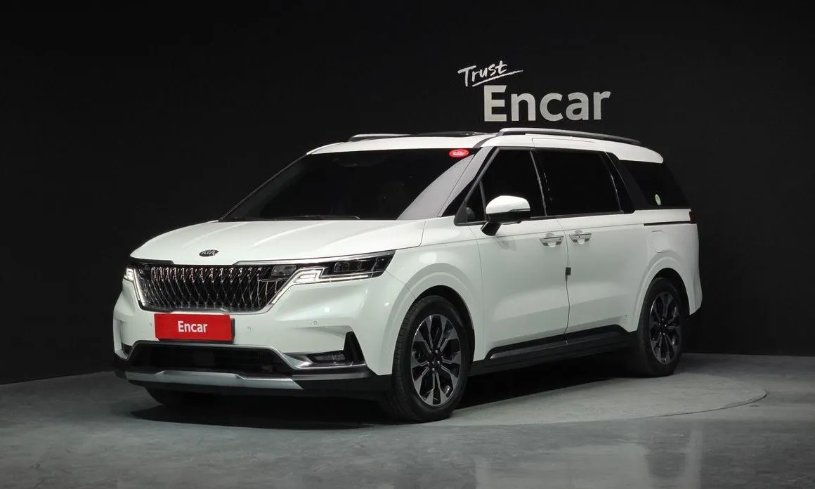 Kia Carnival — фото 1