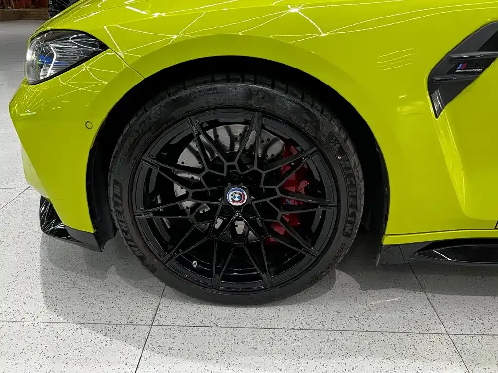 BMW M4 — фото 4