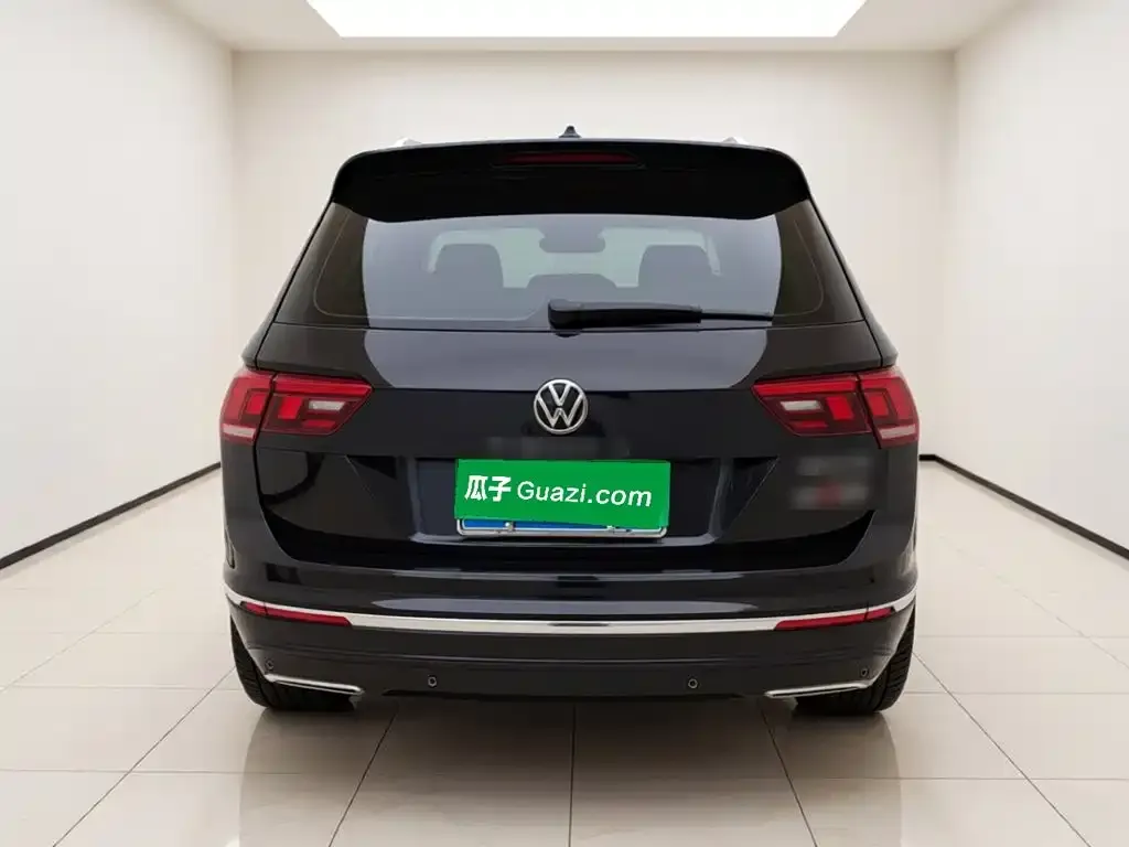 Volkswagen Tiguan L — фото 2