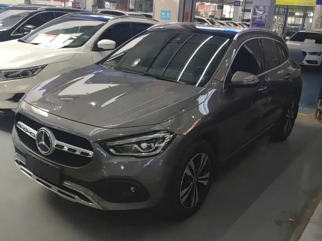 Mercedes-Benz GLA — фото 1