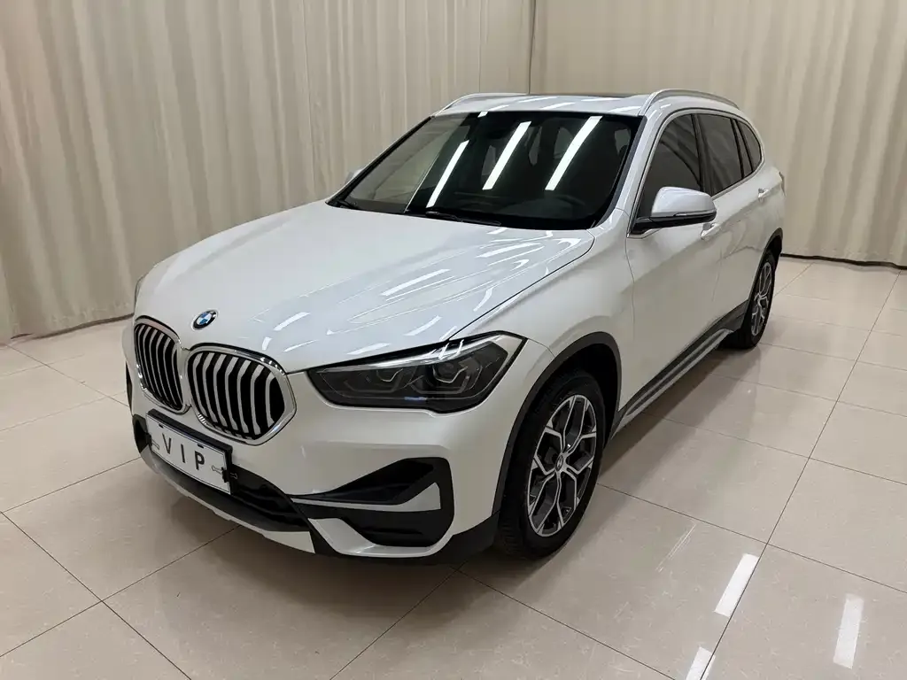 BMW X1 — фото 1