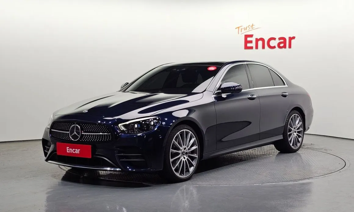 Mercedes-Benz E-Class — фото 1
