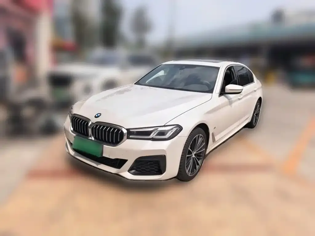 BMW 5 Series — фото 1
