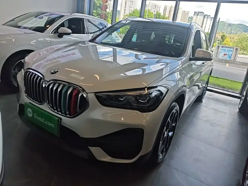 BMW X1 — фото 1