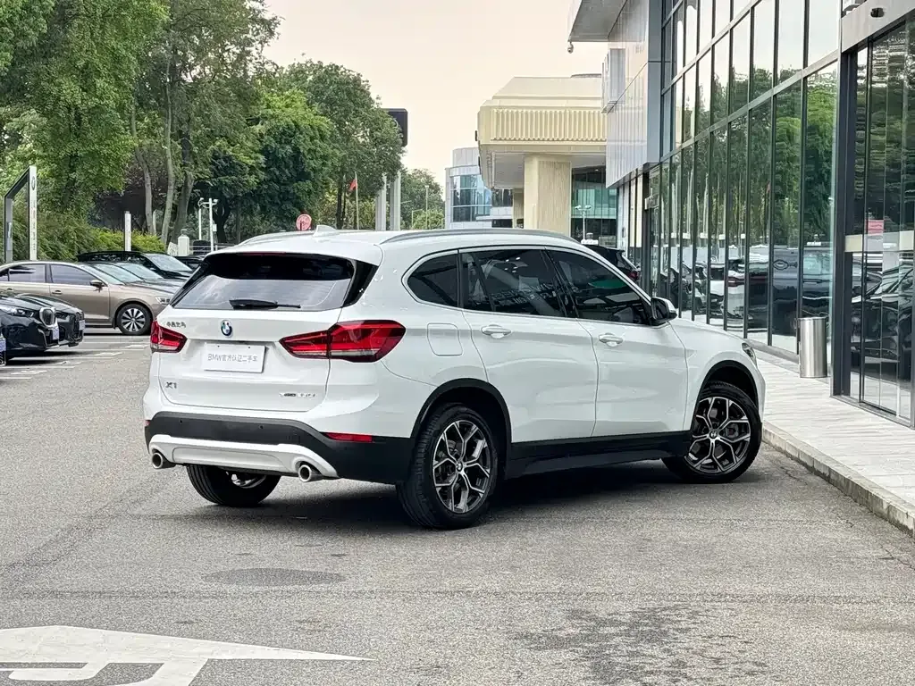 BMW X1 — фото 10