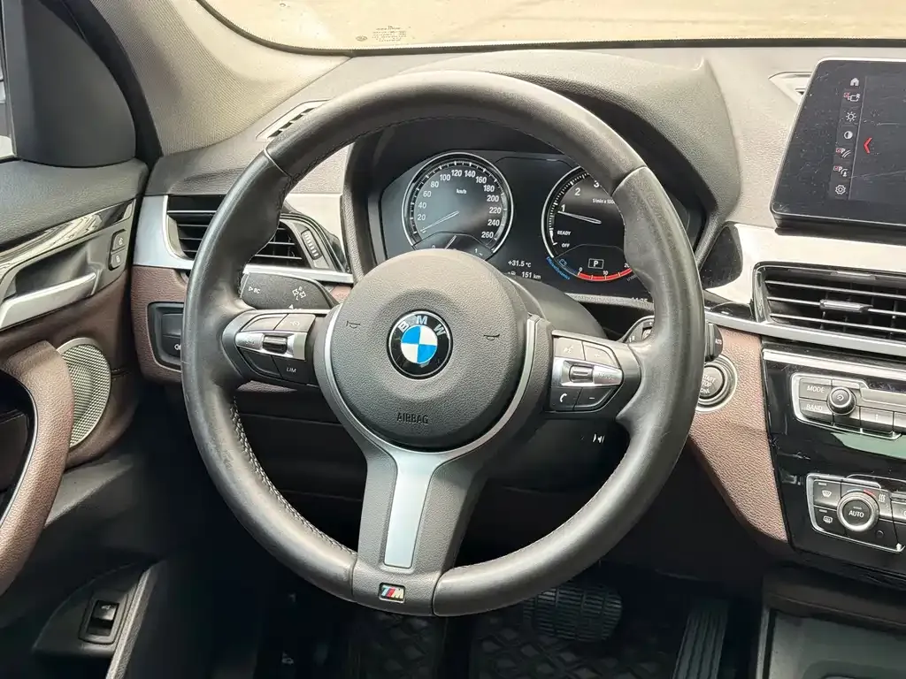 BMW X1 — фото 2