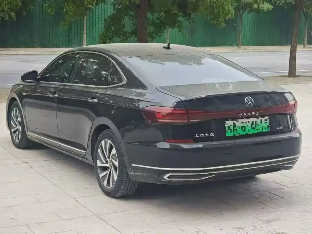 Volkswagen Passat PHEV — фото 7