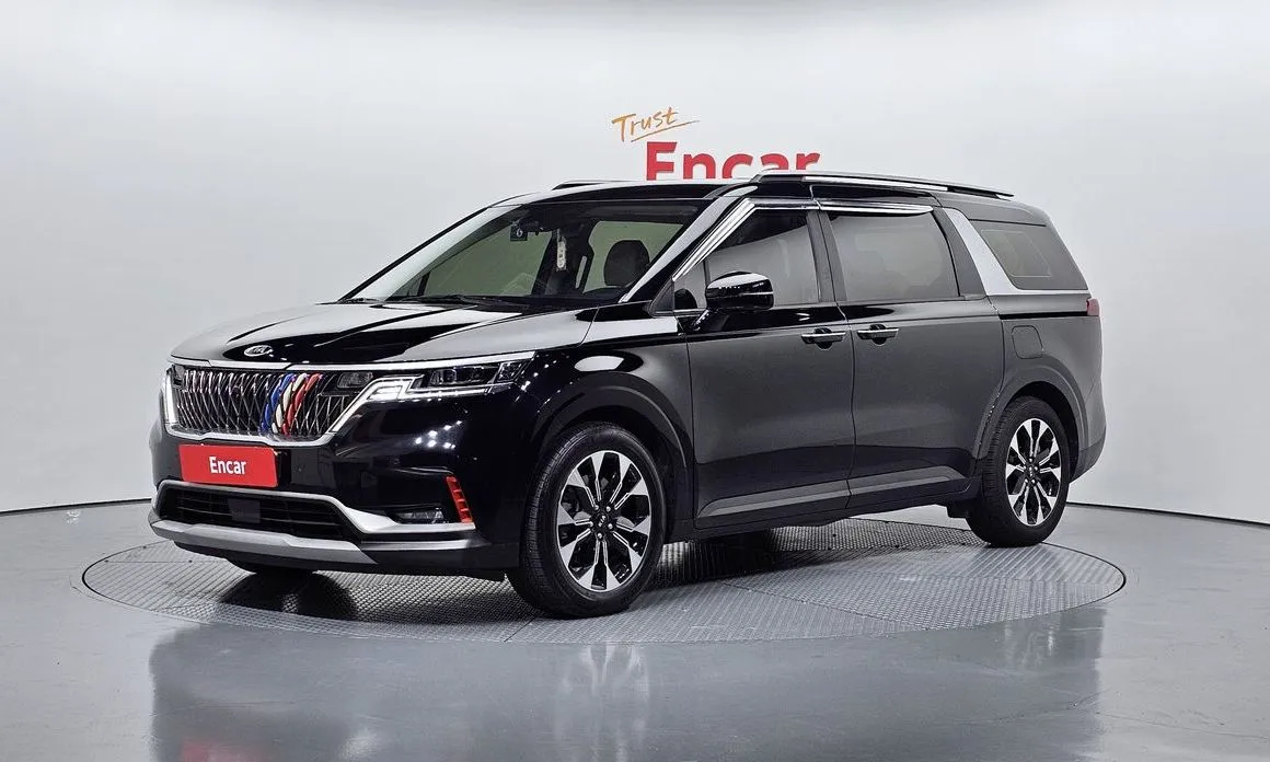 Kia Carnival — фото 1
