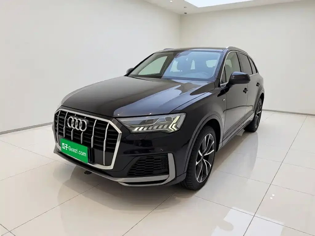 Audi Q7 — фото 1