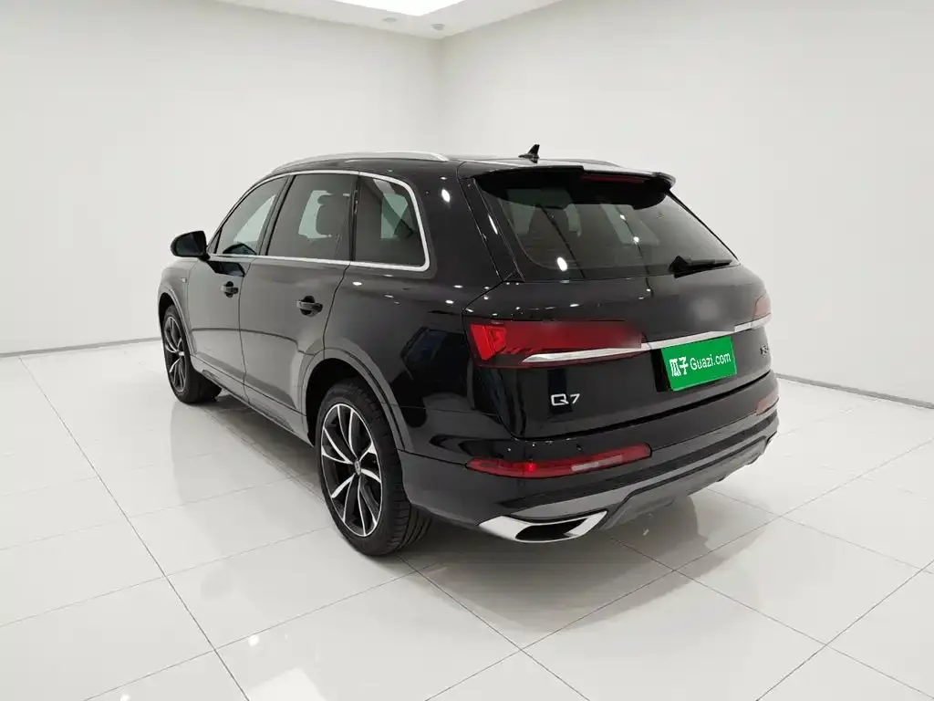 Audi Q7 — фото 2