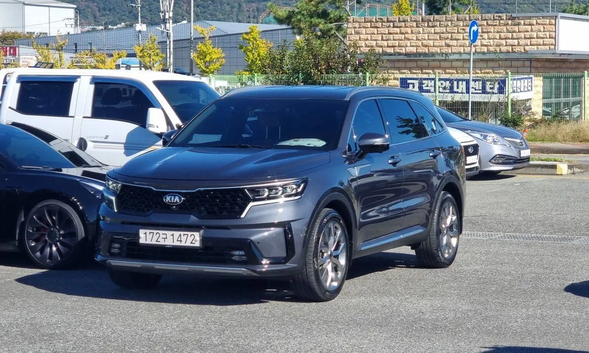 Kia Sorento — фото 1