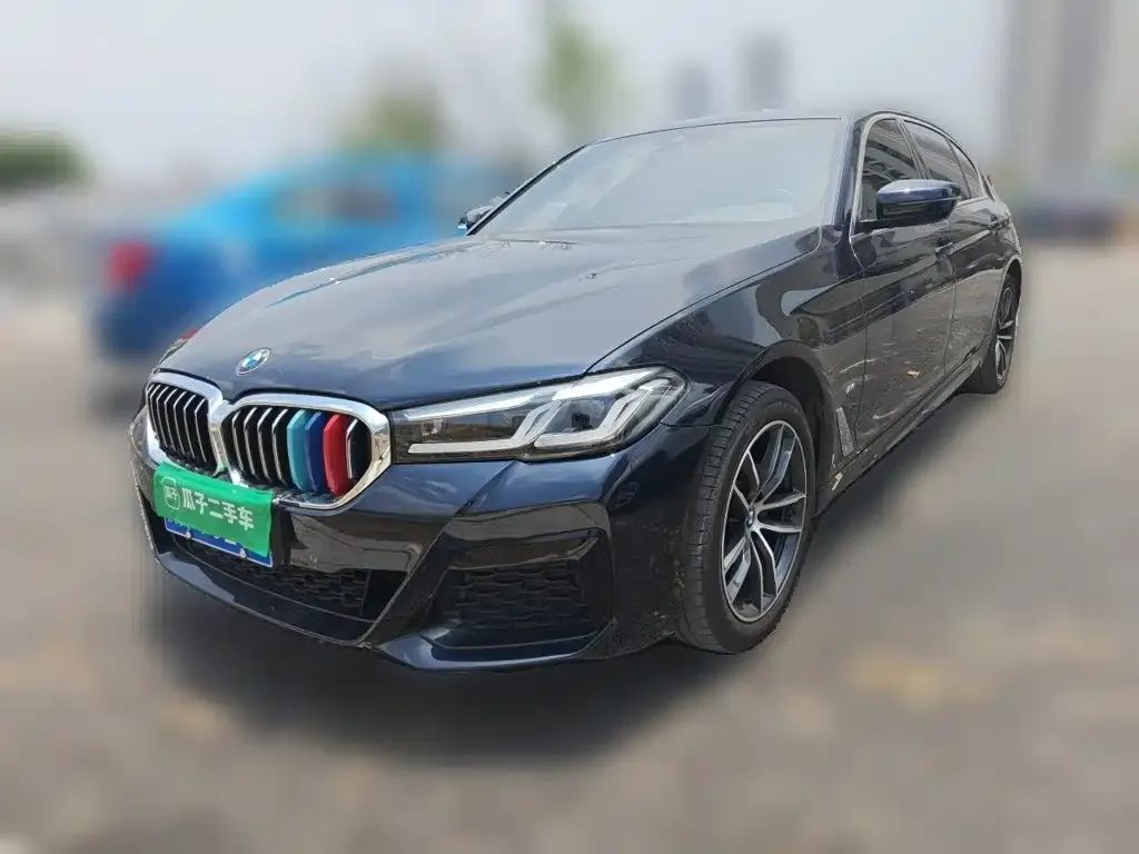BMW 5 Series — фото 1