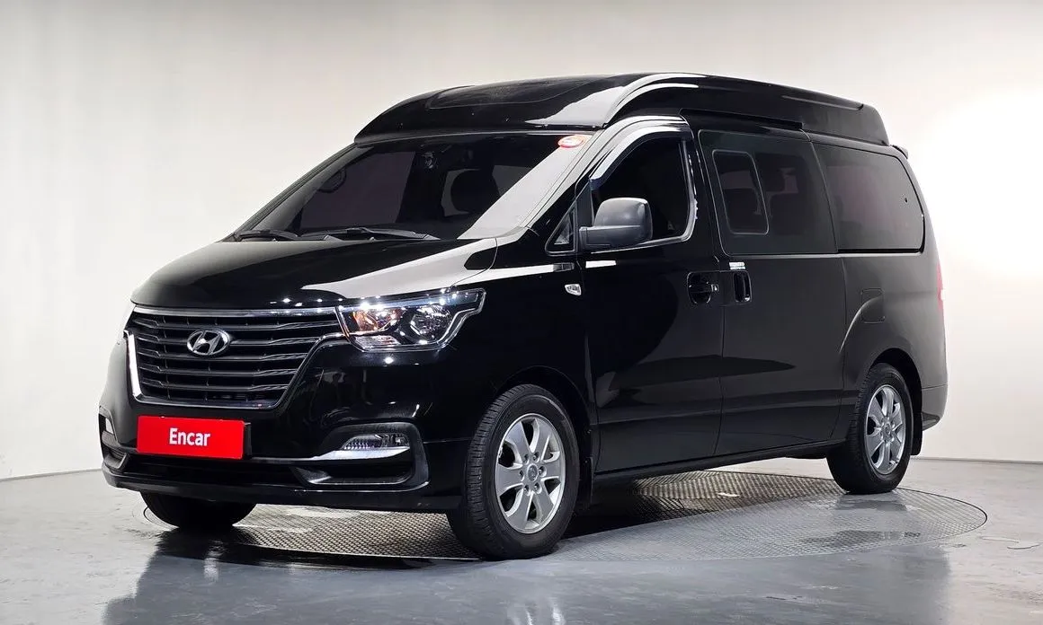Hyundai Starex — фото 1